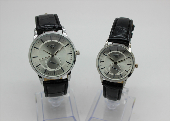 Quarz-Uhrsonnenstrahl der Legierungslederband Paar-Armbanduhren wählen analoger zweite Diskette 60